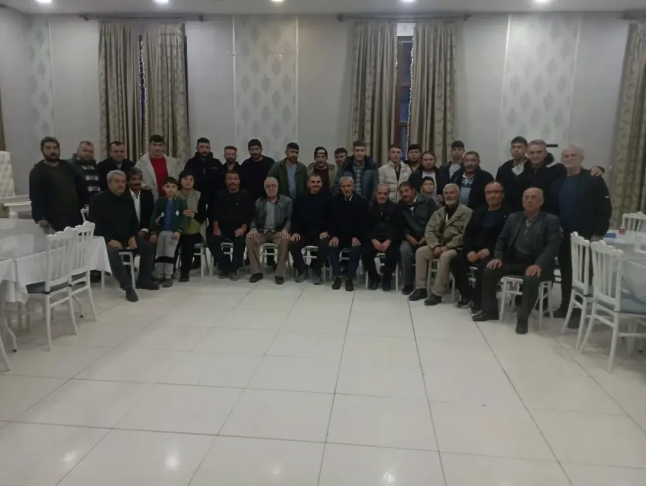 AK Parti Sincan İlçe Başkanlığı Fatih Mahallesi'nde Haftalık Toplantılarını Sürdürüyor AK Parti Sincan İlçe Başkanlığı Fatih Mahallesi'nde Haftalık Toplantılarını Sürdürüyor