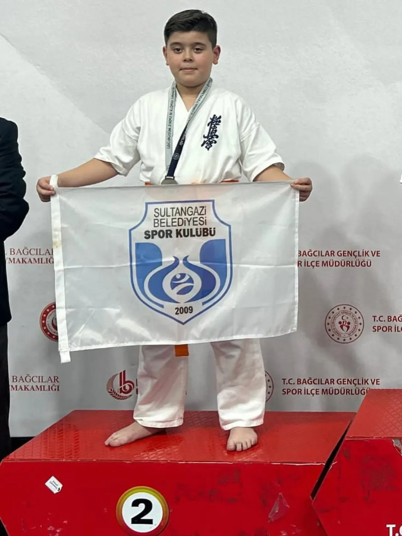 Sultangazili Minik Rüzgar, İstanbul Karate Şampiyonası'ndan Gümüş Madalya ile Döndü Sultangazili Minik Rüzgar, İstanbul Karate Şampiyonası'ndan Gümüş Madalya ile Döndü