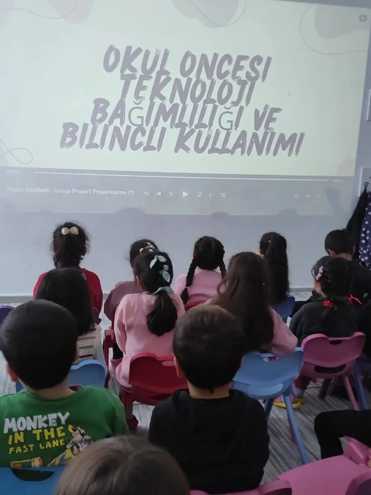 Yenişehir'de Minik Öğrencilere Teknoloji Bağımlılığı Semineri Yenişehir'de Minik Öğrencilere Teknoloji Bağımlılığı Semineri