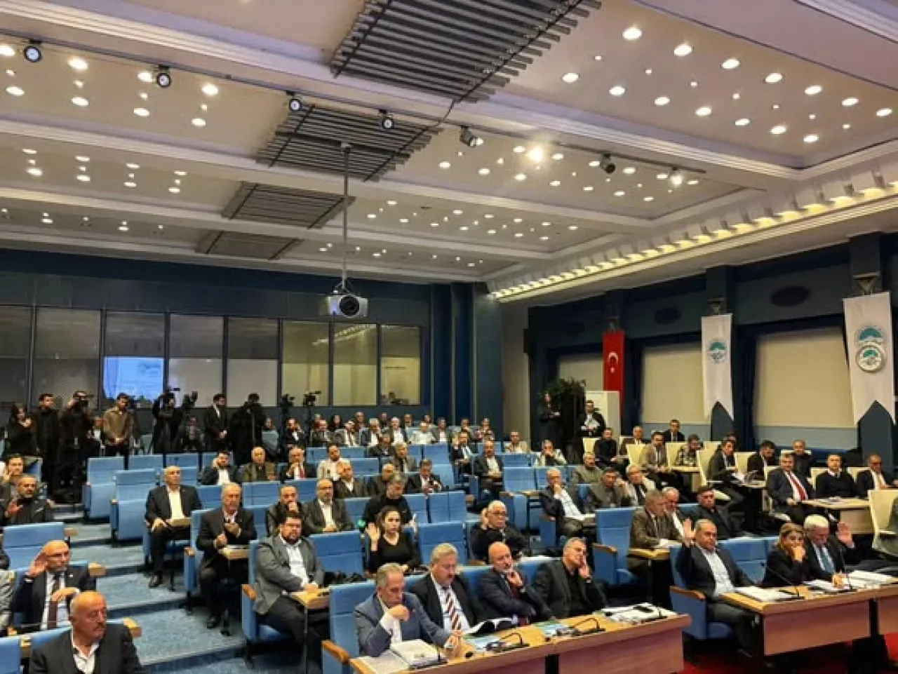 Yahyalı Belediye Başkanı Esat Öztürk, Kayseri Büyükşehir Meclis Toplantısı'na Katıldı Yahyalı Belediye Başkanı Esat Öztürk, Kayseri Büyükşehir Meclis Toplantısı'na Katıldı