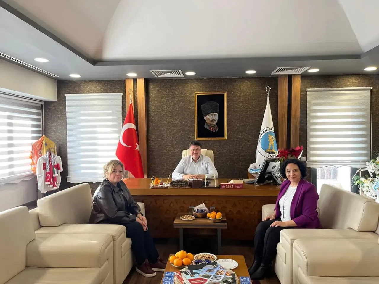 Balıkesir İl Kültür ve Turizm Müdürü, Havran Belediye Başkanı'nı Ziyaret Etti Balıkesir İl Kültür ve Turizm Müdürü, Havran Belediye Başkanı'nı Ziyaret Etti
