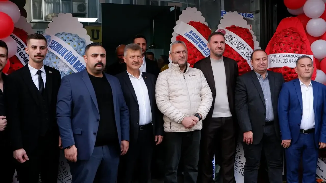Susurluk Belediyesi Başkanı Hakan Yıldırım Semizel, Sarı Doğalgaz Mühendislik'in Açılışında Susurluk Belediyesi Başkanı Hakan Yıldırım Semizel, Sarı Doğalgaz Mühendislik'in Açılışında