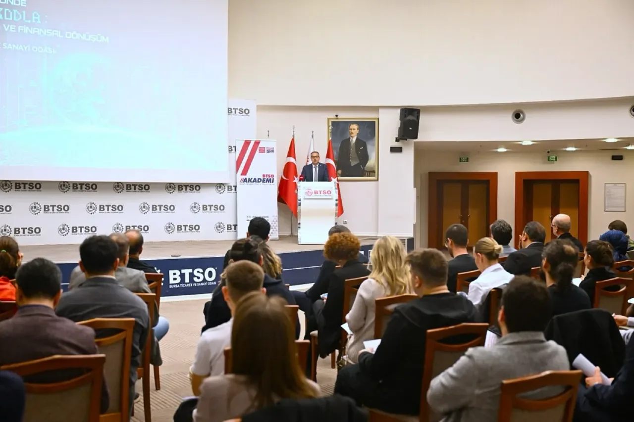 BTSO Akademi, Bilişim Sektörünün Geleceğini Kodluyor BTSO Akademi, Bilişim Sektörünün Geleceğini Kodluyor