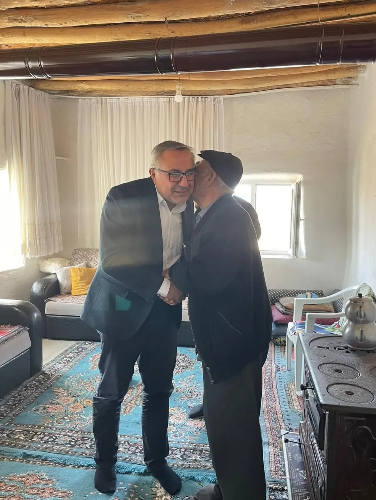 AK Parti Şereflikoçhisar İlçe Başkanı Levent Sarıkaya'dan Hasta Ziyareti AK Parti Şereflikoçhisar İlçe Başkanı Levent Sarıkaya'dan Hasta Ziyareti