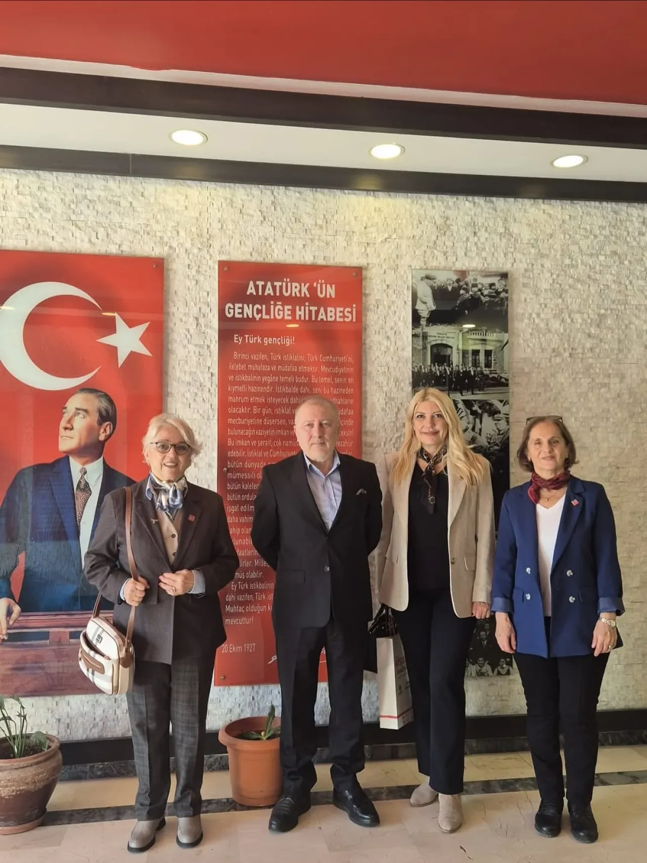 CHP Bakırköy Kadın Kolları Eğitim Kurumlarını Ziyaret Ediyor CHP Bakırköy Kadın Kolları Eğitim Kurumlarını Ziyaret Ediyor
