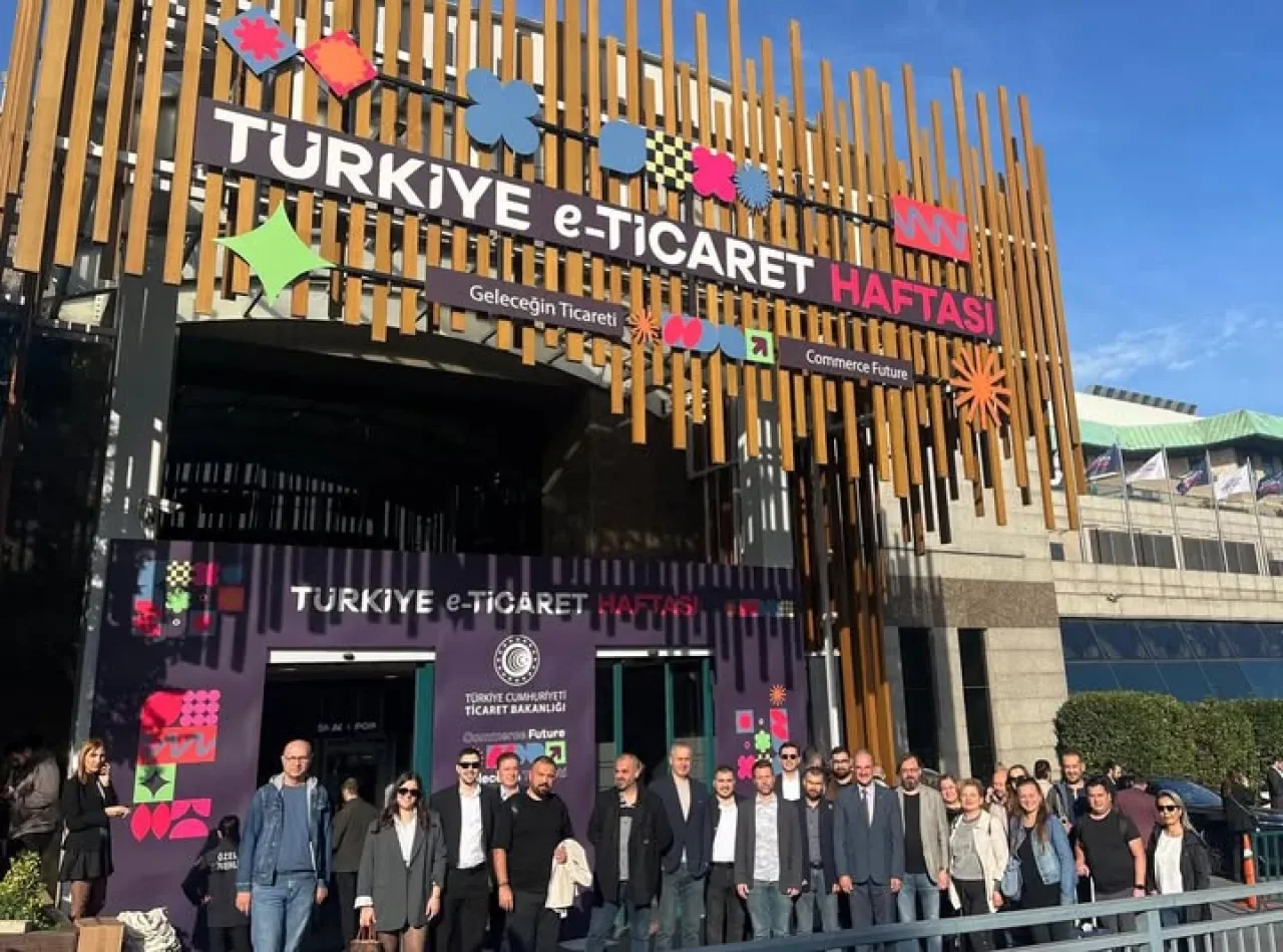 Türkiye E-Ticaret Haftası 2025'te İzmir Ticaret Odası'ndan Anlamlı Ziyaret Türkiye E-Ticaret Haftası 2025'te İzmir Ticaret Odası'ndan Anlamlı Ziyaret