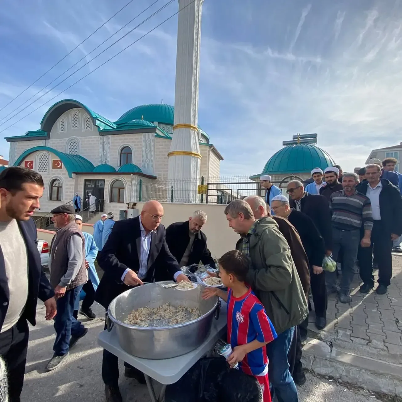 Balıkesir'de Karesi İlçesinde Pilav Hayrı Düzenlendi Balıkesir'de Karesi İlçesinde Pilav Hayrı Düzenlendi