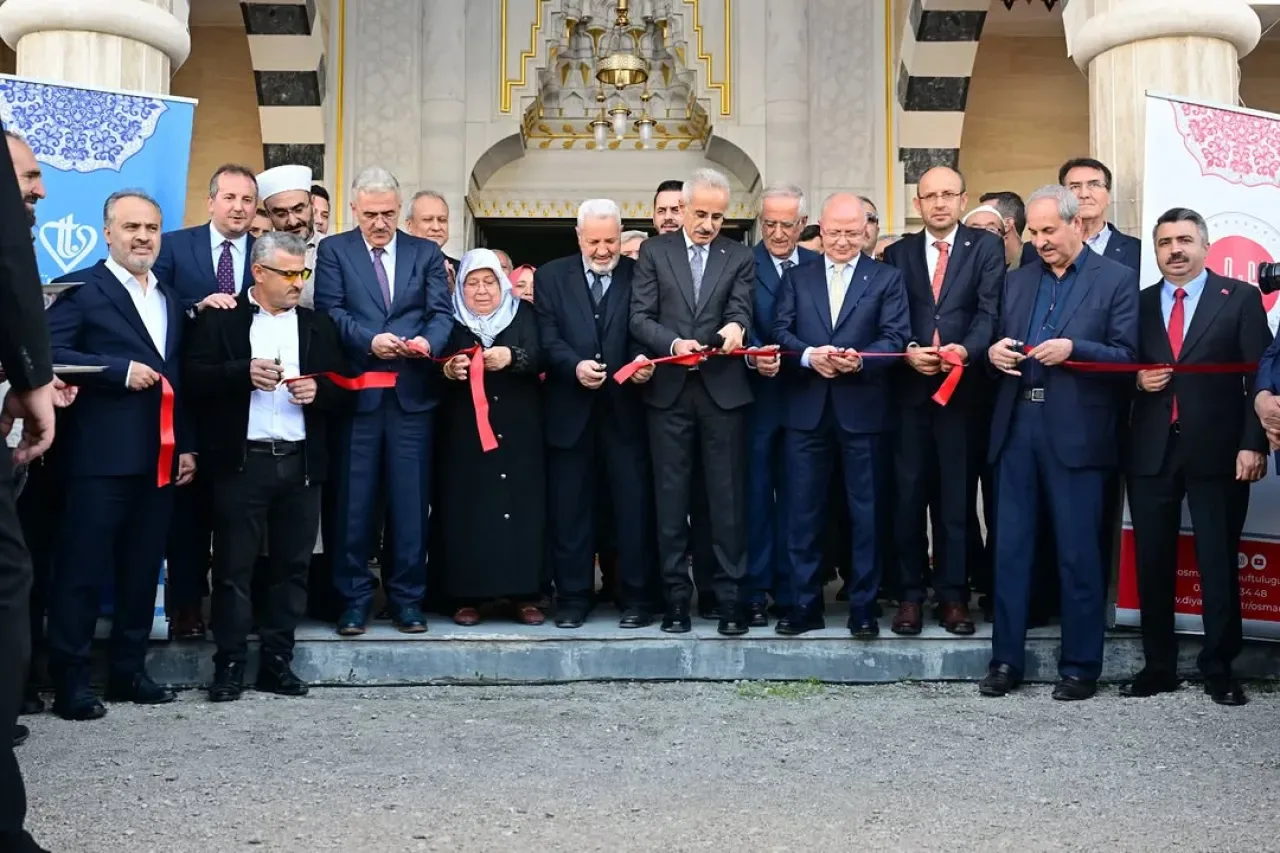 Bursa Yıldırım'da Refika Hatun Camii Açıldı Bursa Yıldırım'da Refika Hatun Camii Açıldı