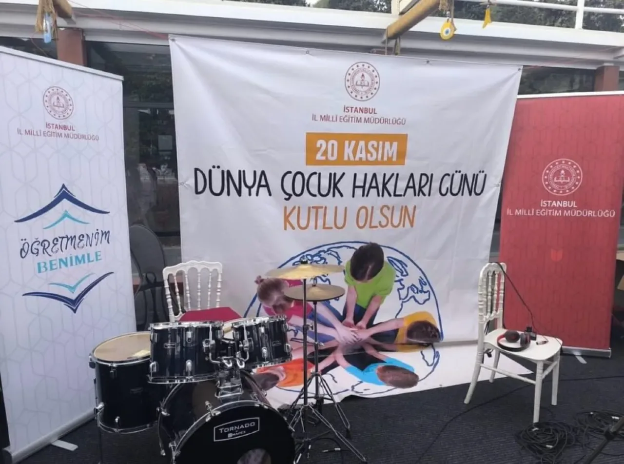 Kâğıthane, Eyüpsultan ve Beykoz'dan Öğrenciler Dünya Çocuk Hakları Günü'nde Boğaz Turunda Buluştu Kâğıthane, Eyüpsultan ve Beykoz'dan Öğrenciler Dünya Çocuk Hakları Günü'nde Boğaz Turunda Buluştu
