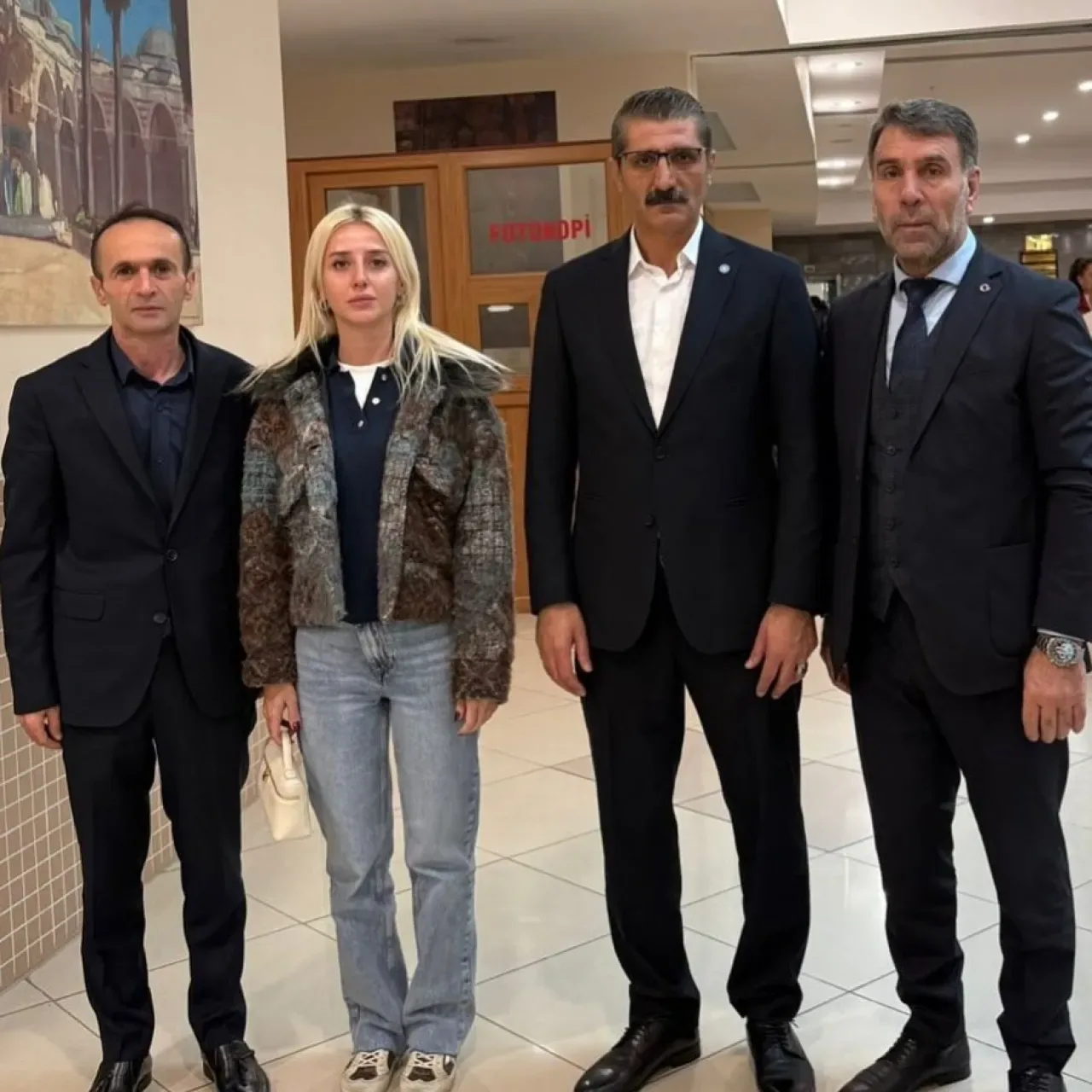 İYİ Parti İstanbul İl Başkanı Yücel Coşkun, Işıl Öykü Dinç Duruşmasında Adalet Talebiyle Hazır Bulundu İYİ Parti İstanbul İl Başkanı Yücel Coşkun, Işıl Öykü Dinç Duruşmasında Adalet Talebiyle Hazır Bulundu