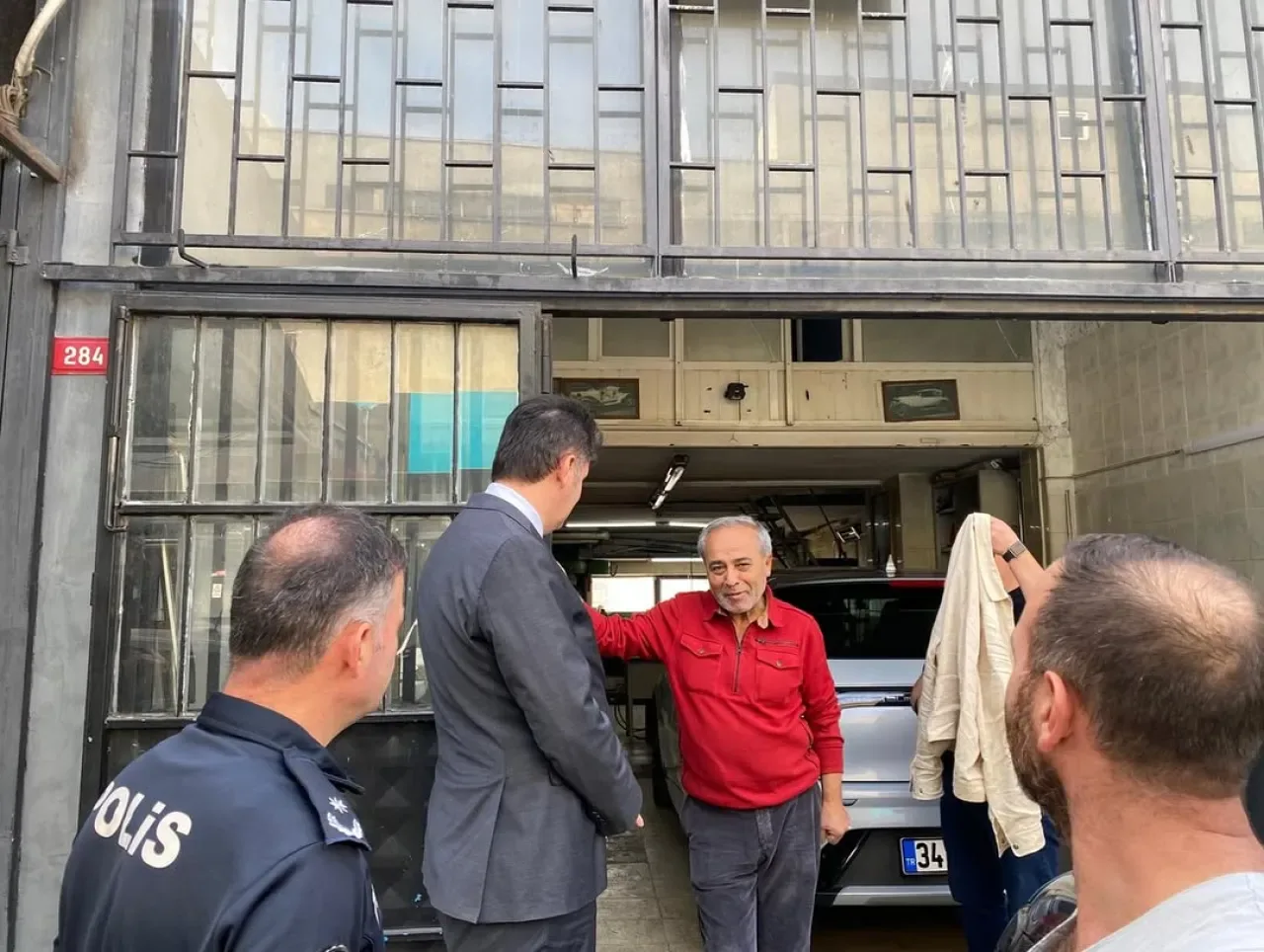 Sarıyer Kaymakamı Ömer Kalaylı, Oto Sanayi Esnafını Ziyaret Etti Sarıyer Kaymakamı Ömer Kalaylı, Oto Sanayi Esnafını Ziyaret Etti