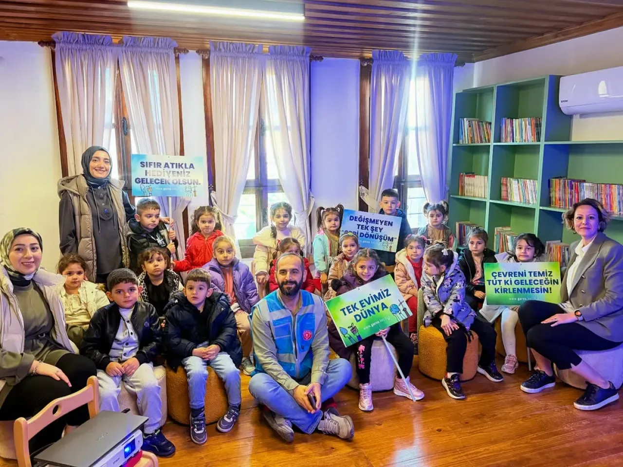 Gürsu'da Geri Dönüşüm Bilinci "Evde Başlar" Atölyesi ile Aşılanıyor Gürsu'da Geri Dönüşüm Bilinci "Evde Başlar" Atölyesi ile Aşılanıyor