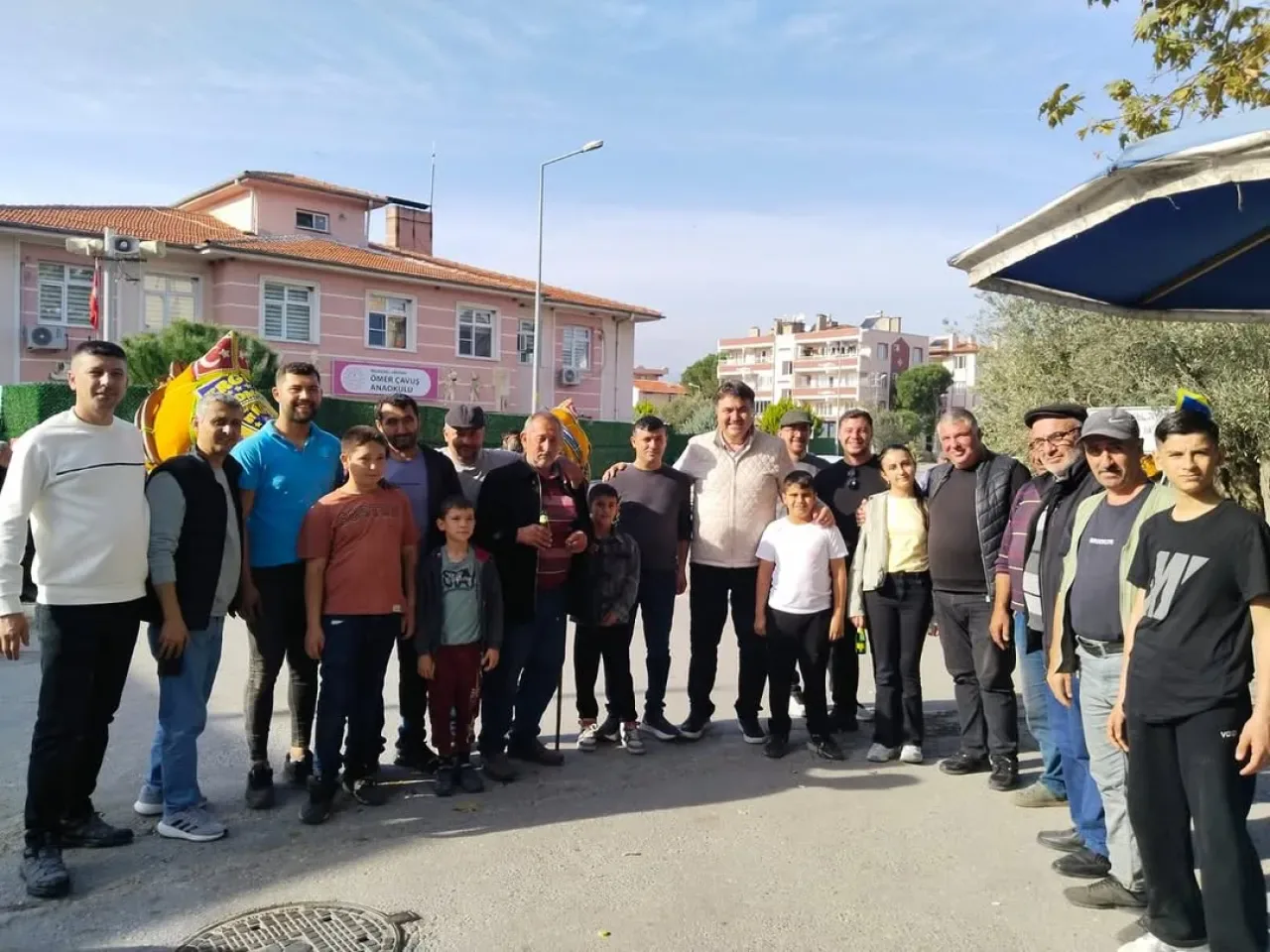 Havran'da Deveciler Derneği'nden Anlamlı Havut Giydirme Hayrı Havran'da Deveciler Derneği'nden Anlamlı Havut Giydirme Hayrı