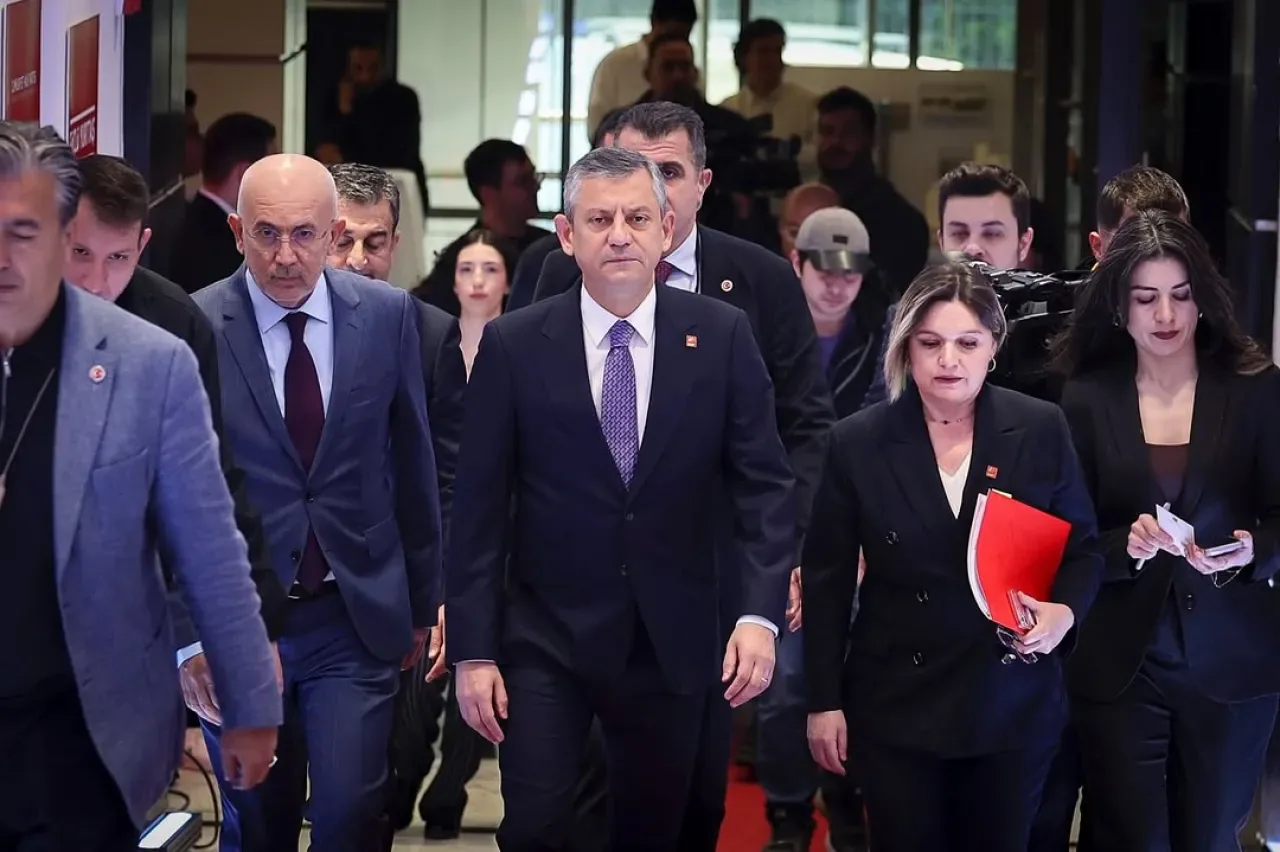 CHP, "Güçlü Yurttaş Güvenli Gelecek" Temalı Parti Programı Taslağını Tanıttı CHP, "Güçlü Yurttaş Güvenli Gelecek" Temalı Parti Programı Taslağını Tanıttı