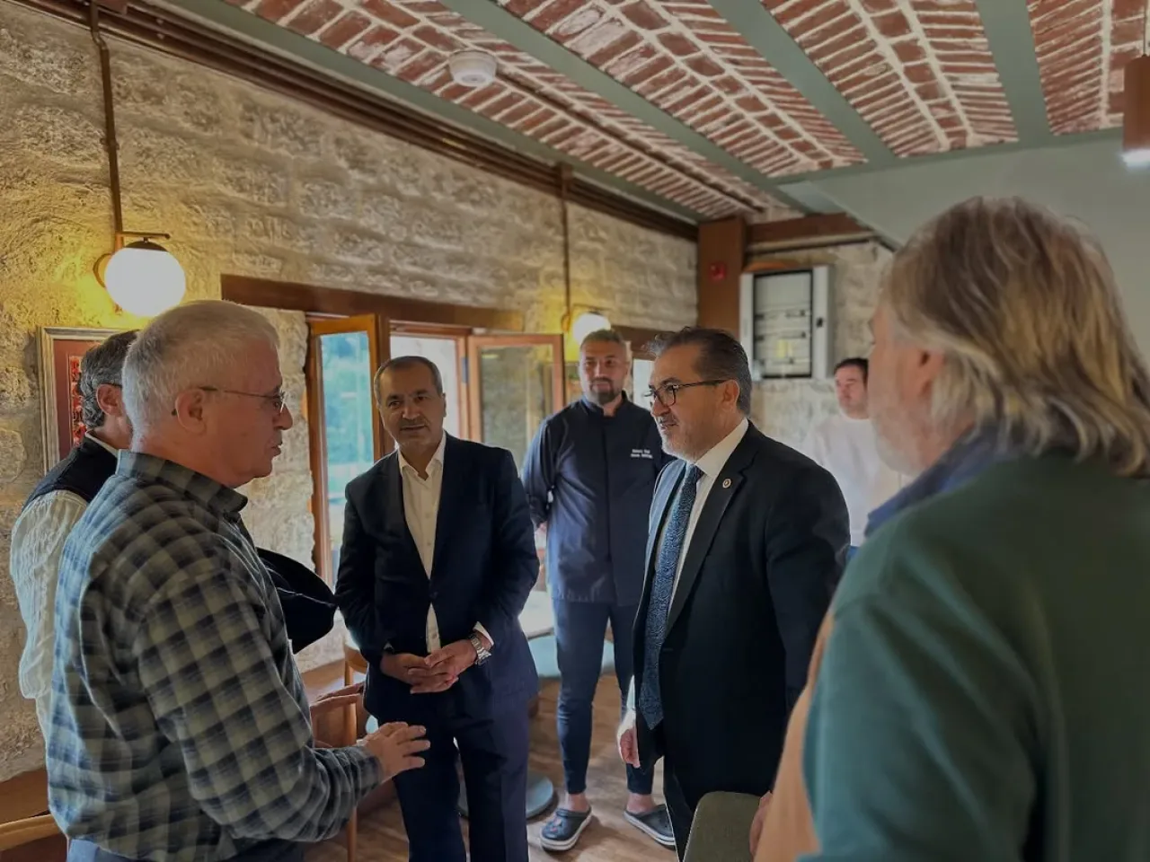 AK Partili Milletvekili Adem Yıldırım, Tarihi Merkezefendi Fırını'nın Cuma Namazı Sonrası Ziyaret Etti AK Partili Milletvekili Adem Yıldırım, Tarihi Merkezefendi Fırını'nın Cuma Namazı Sonrası Ziyaret Etti