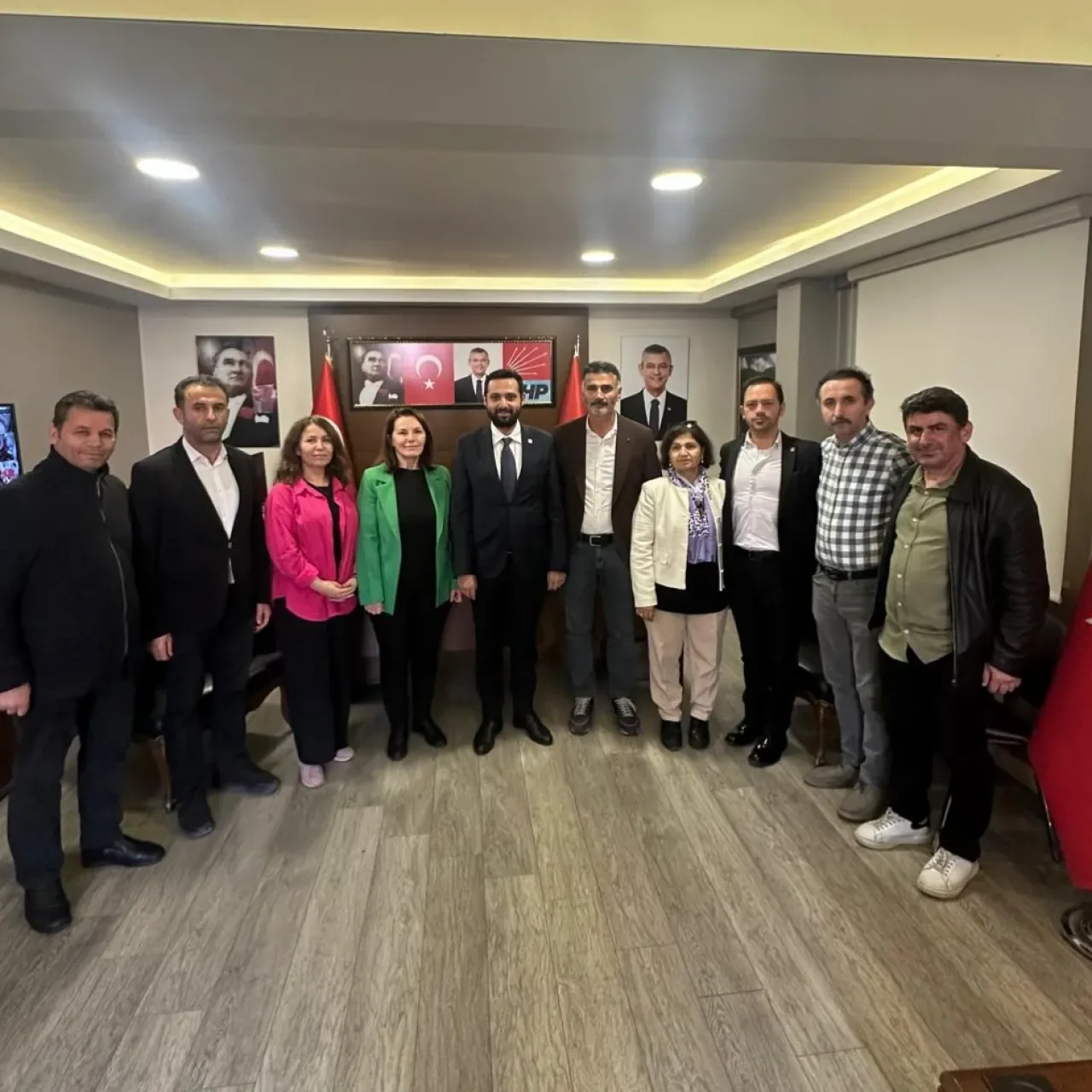 Sancaktepe CHP İlçe Başkanlığı'na Tüm Tokder'den Ziyaret Sancaktepe CHP İlçe Başkanlığı'na Tüm Tokder'den Ziyaret