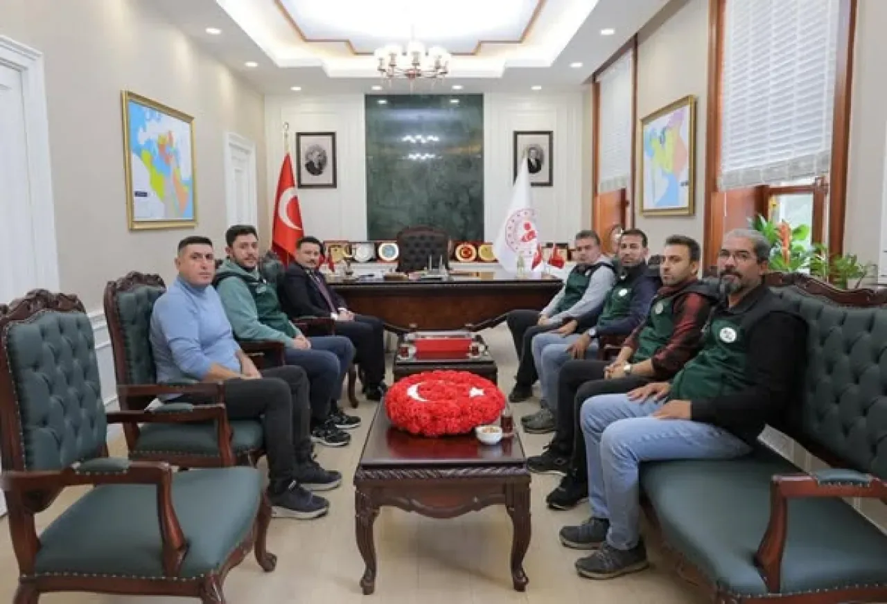 DSİ Heyeti Gökçeada'da İncelemelerde Bulundu DSİ Heyeti Gökçeada'da İncelemelerde Bulundu