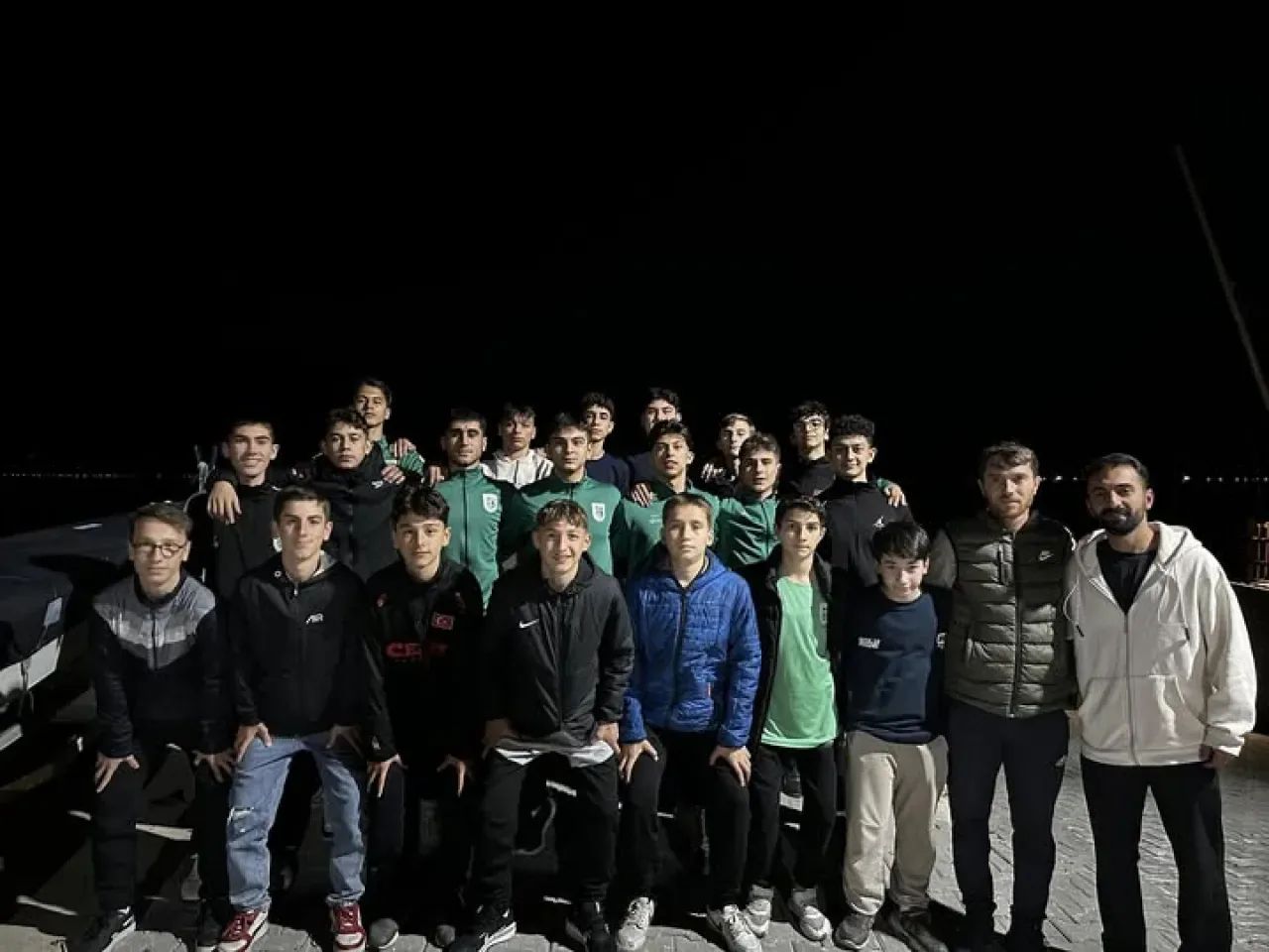 İznikspor U16 Takımı, Yenişehir Belediyespor Maçı Öncesi Hazır İznikspor U16 Takımı, Yenişehir Belediyespor Maçı Öncesi Hazır