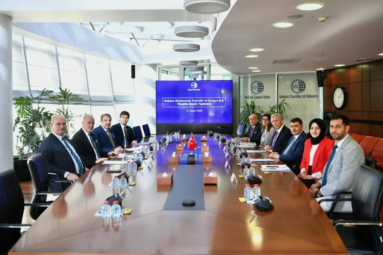 Ankara'da Fuarcılık ve Kongre Sektörü için Stratejik Toplantı Düzenlendi Ankara'da Fuarcılık ve Kongre Sektörü için Stratejik Toplantı Düzenlendi