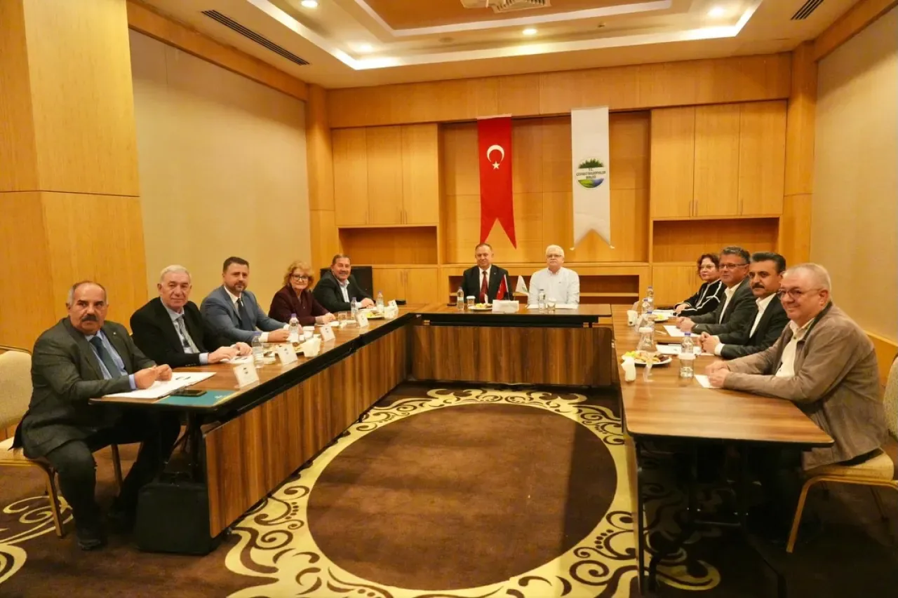 Burhaniye'de Çevreci Belediyeler Birliği Kasım Encümen Toplantısı Yapıldı Burhaniye'de Çevreci Belediyeler Birliği Kasım Encümen Toplantısı Yapıldı