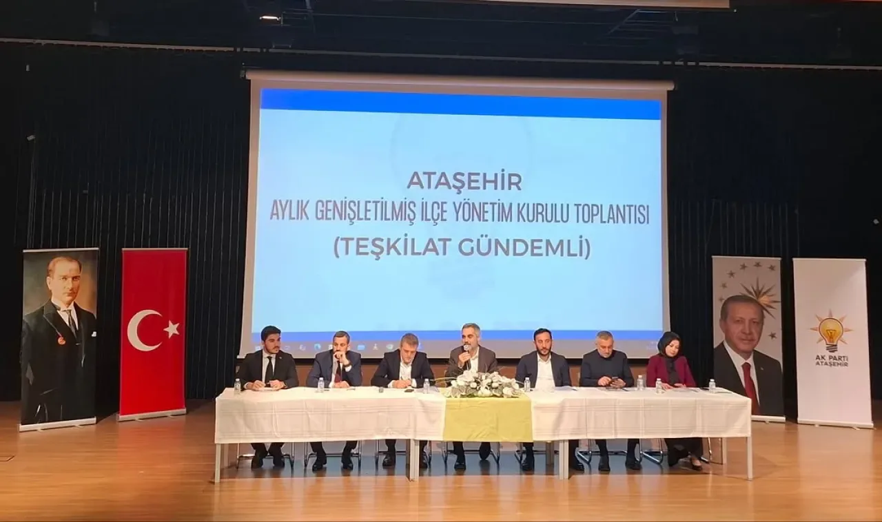 AK Parti İstanbul Kadın Kolları Ataşehir'de Yeni Dönem Hedeflerini Belirledi AK Parti İstanbul Kadın Kolları Ataşehir'de Yeni Dönem Hedeflerini Belirledi