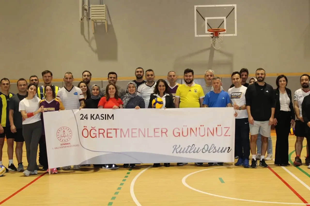 Beykoz'da Öğretmenler Voleybol Turnuvası ile Öğretmenler Günü'nü Kutladı Beykoz'da Öğretmenler Voleybol Turnuvası ile Öğretmenler Günü'nü Kutladı