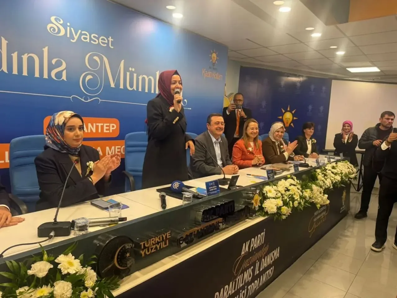 AK Parti Gaziantep'te Danışma Meclisi Toplantısı Gerçekleştirildi AK Parti Gaziantep'te Danışma Meclisi Toplantısı Gerçekleştirildi