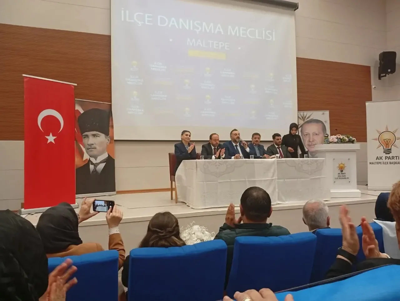 AK Parti Maltepe Kadın Kolları Danışma Meclisi, Yerel Hedefleri Değerlendirdi AK Parti Maltepe Kadın Kolları Danışma Meclisi, Yerel Hedefleri Değerlendirdi