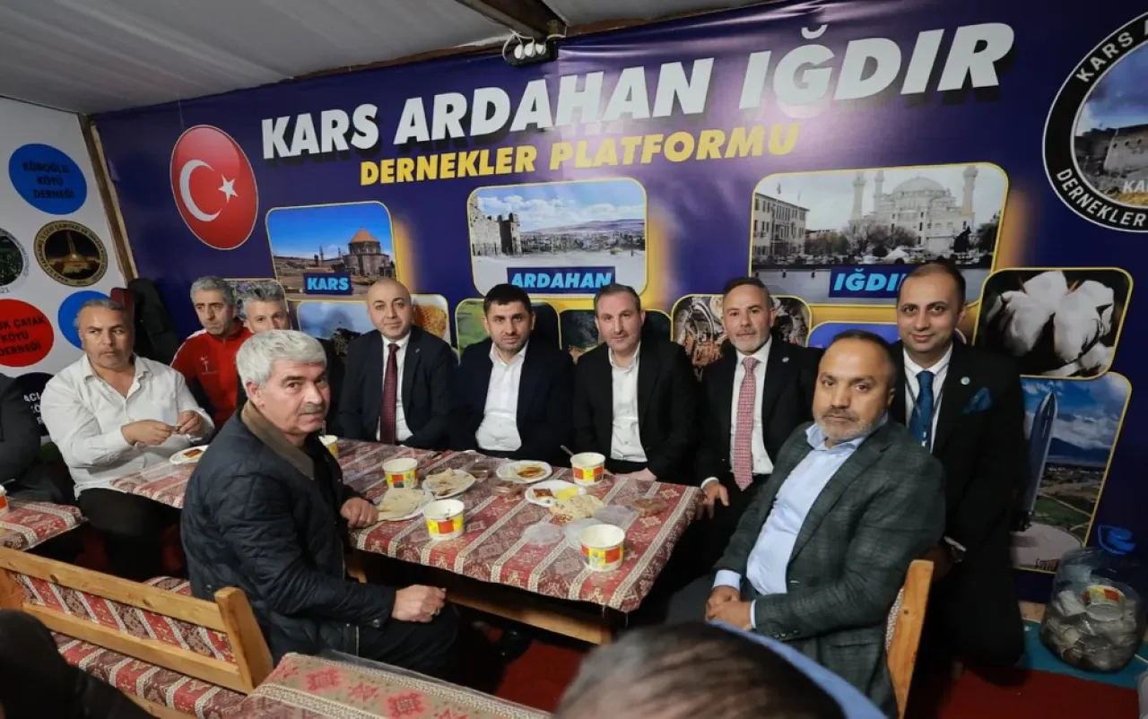 Sultanbeyli'de Memleket Günleri Coşkusu: Kars, Ardahan ve Iğdır Kültürü Tanıtıldı Sultanbeyli'de Memleket Günleri Coşkusu: Kars, Ardahan ve Iğdır Kültürü Tanıtıldı
