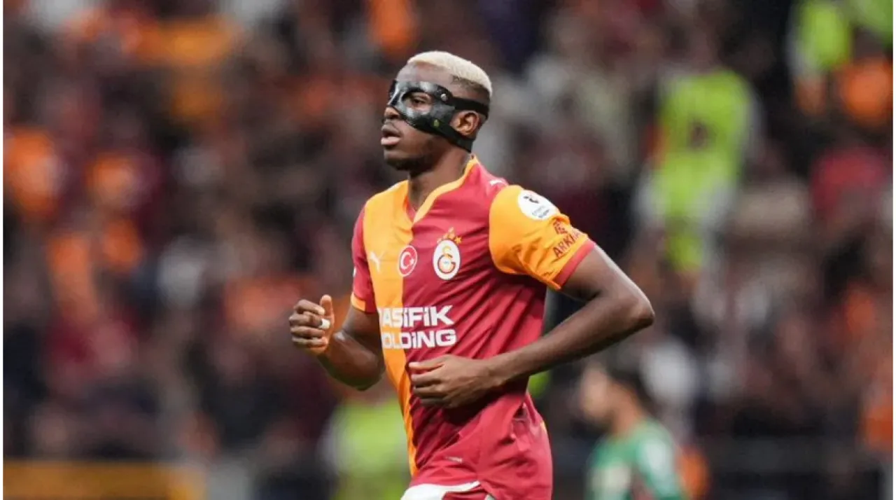 Galatasaray'ın Yeni Transferi Osimhen Salon Çalışmasına Başladı Galatasaray'ın Yeni Transferi Osimhen Salon Çalışmasına Başladı