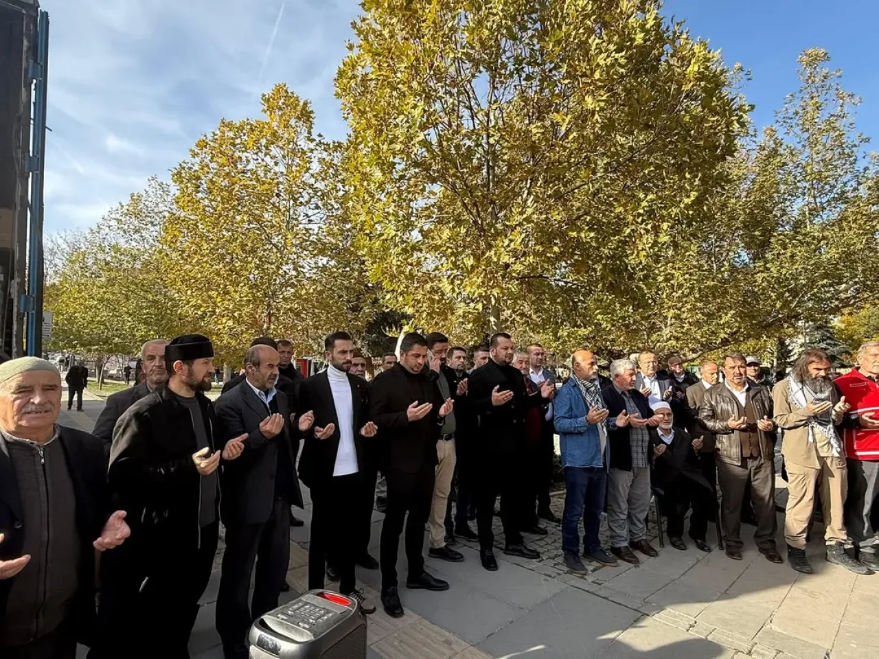 Çubuk'tan Gazze'ye Giden İnsani Yardım Tırı Yola Çıktı Çubuk'tan Gazze'ye Giden İnsani Yardım Tırı Yola Çıktı