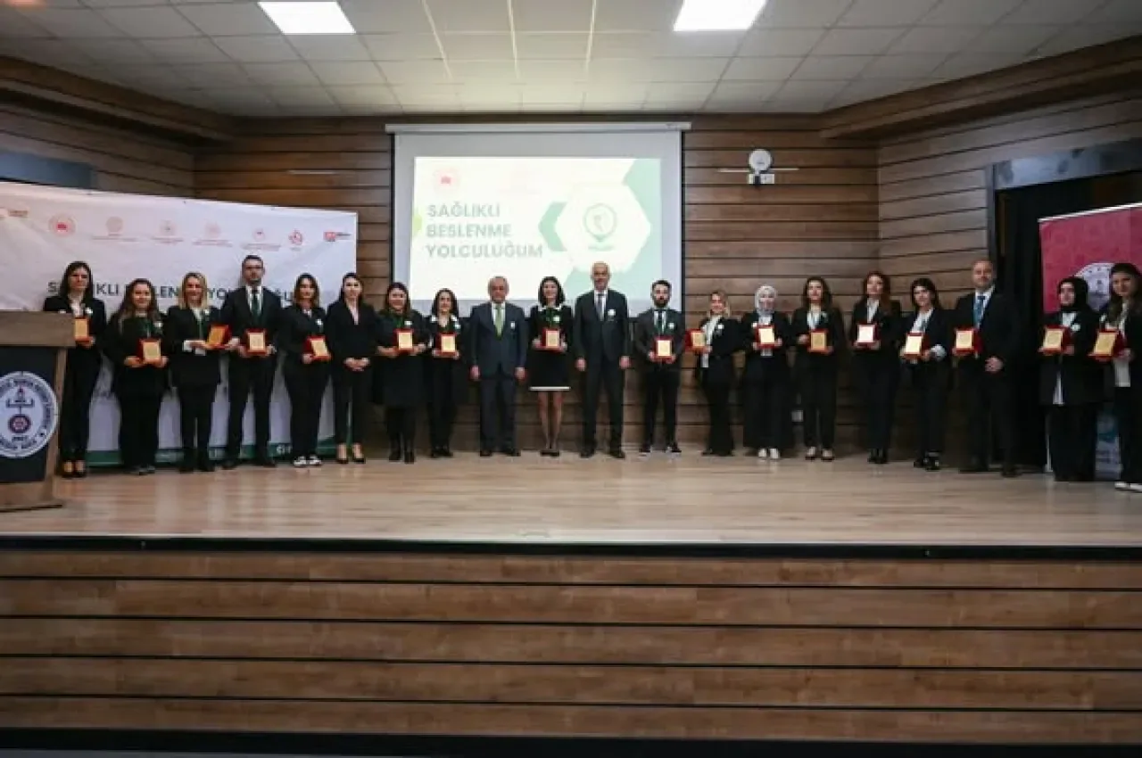 Bursa'da Öğrencilere Sağlıklı Beslenme Alışkanlığı Kazandırılacak Bursa'da Öğrencilere Sağlıklı Beslenme Alışkanlığı Kazandırılacak