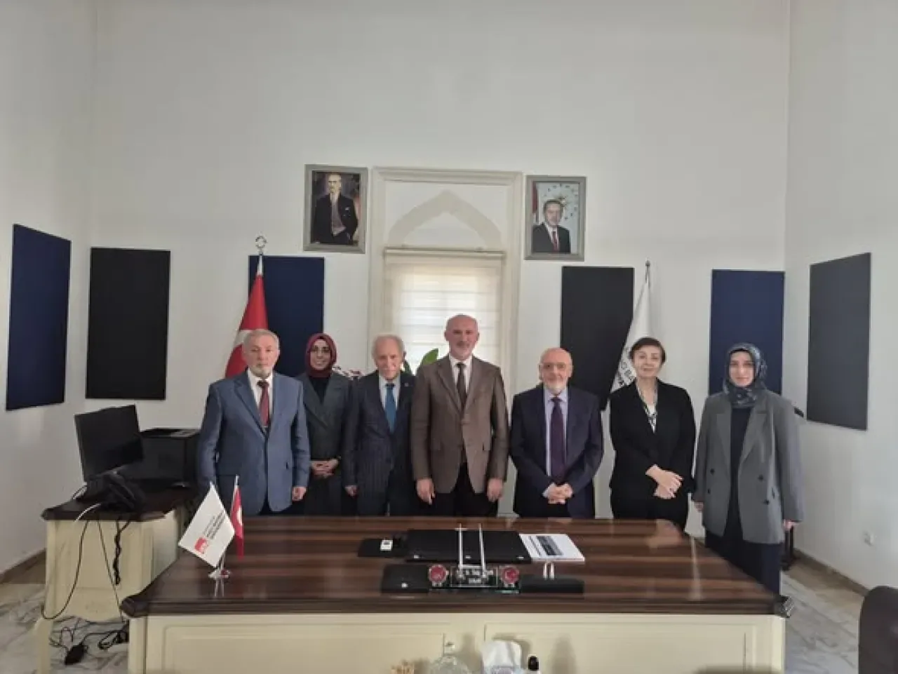 Ankara Hacı Bayram Veli Üniversitesi İlahiyat Fakültesi'nde Dekanlık Görevi Dolayısıyla Ziyaret Ankara Hacı Bayram Veli Üniversitesi İlahiyat Fakültesi'nde Dekanlık Görevi Dolayısıyla Ziyaret