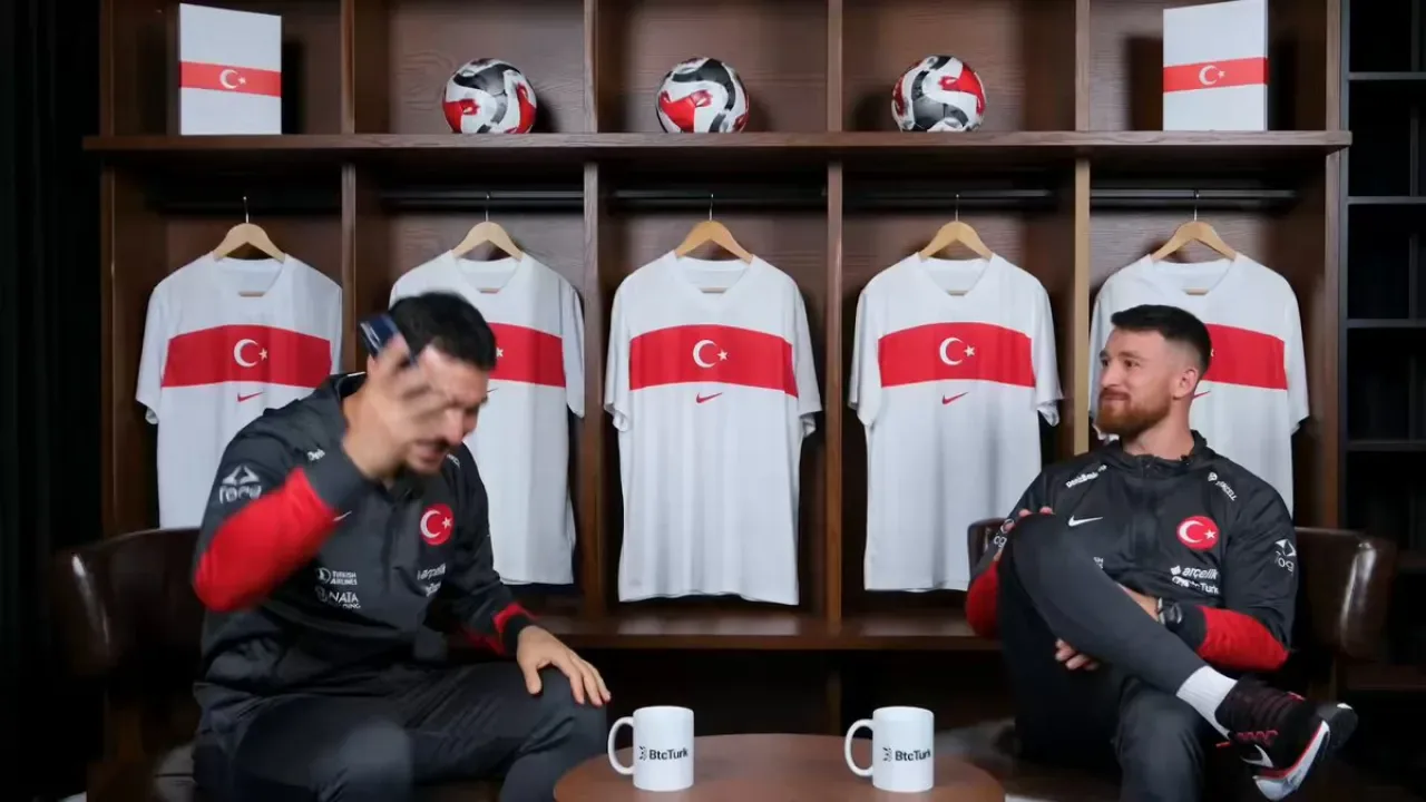 Kaan Ayhan ve Salih Özcan'dan Kripto Para ve Hisse Senedi Yatırımları Hakkında Açıklamalar Kaan Ayhan ve Salih Özcan'dan Kripto Para ve Hisse Senedi Yatırımları Hakkında Açıklamalar