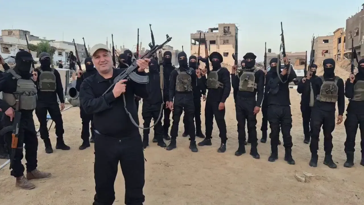 Gazze'de İsrail Destekli Çete Liderinden Hamas'a Tehdit: "Bir Sonraki Hedefimiz Kassam Savaşçıları" Gazze'de İsrail Destekli Çete Liderinden Hamas'a Tehdit: "Bir Sonraki Hedefimiz Kassam Savaşçıları"