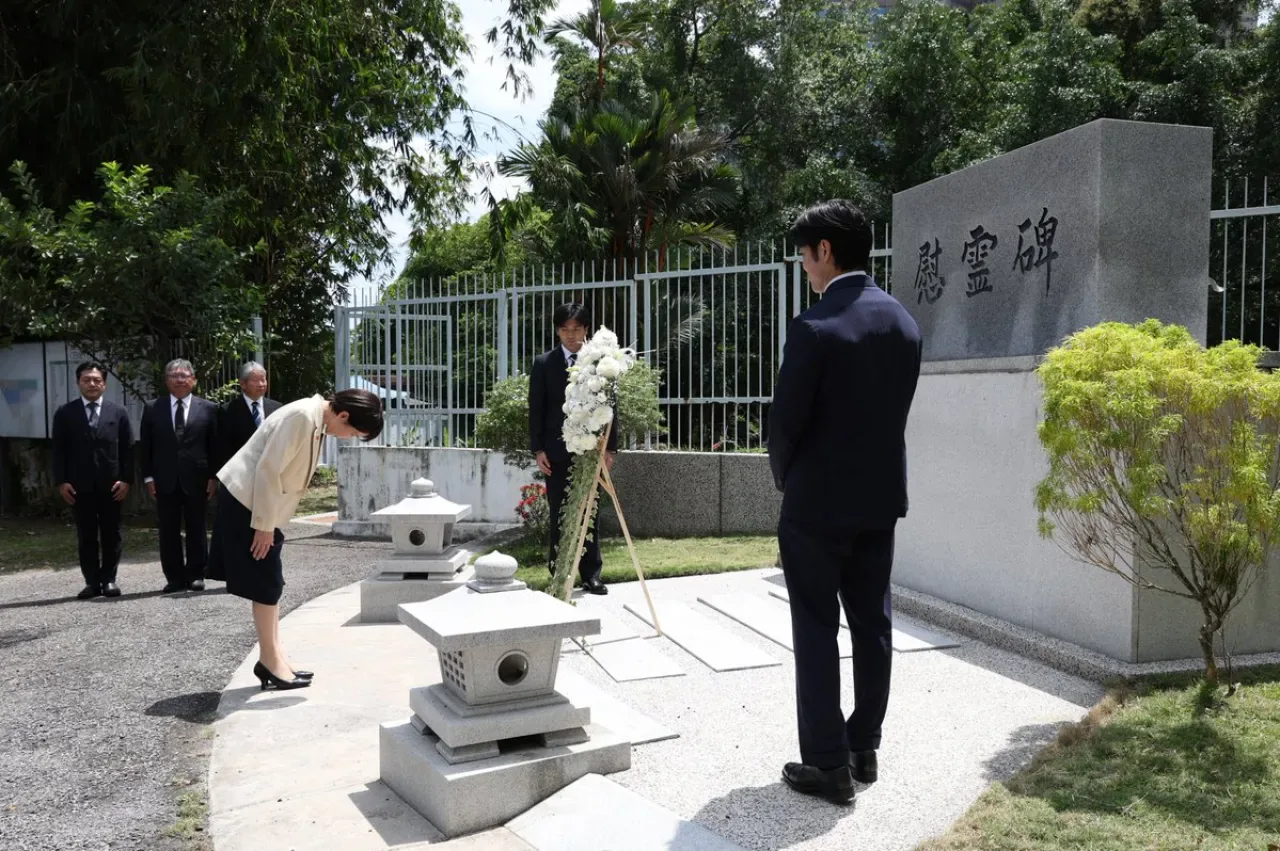 Japonya Başbakanı'nın Malezya Ziyaretindeki Anma Töreni Tepki Çekti Japonya Başbakanı'nın Malezya Ziyaretindeki Anma Töreni Tepki Çekti