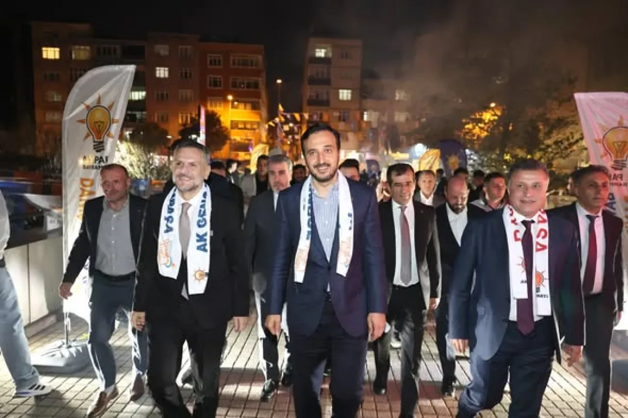 AK Parti Bayrampaşa'da Geniş Katılımlı Danışma Meclisi Toplantısı Düzenlendi AK Parti Bayrampaşa'da Geniş Katılımlı Danışma Meclisi Toplantısı Düzenlendi