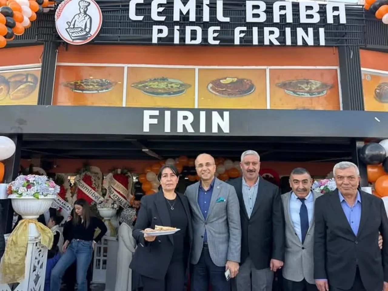 CHP'li Aşkın Genç, Talas'ta Muhtar Gonca Kaan'ın İşletme Açılışına Katıldı CHP'li Aşkın Genç, Talas'ta Muhtar Gonca Kaan'ın İşletme Açılışına Katıldı