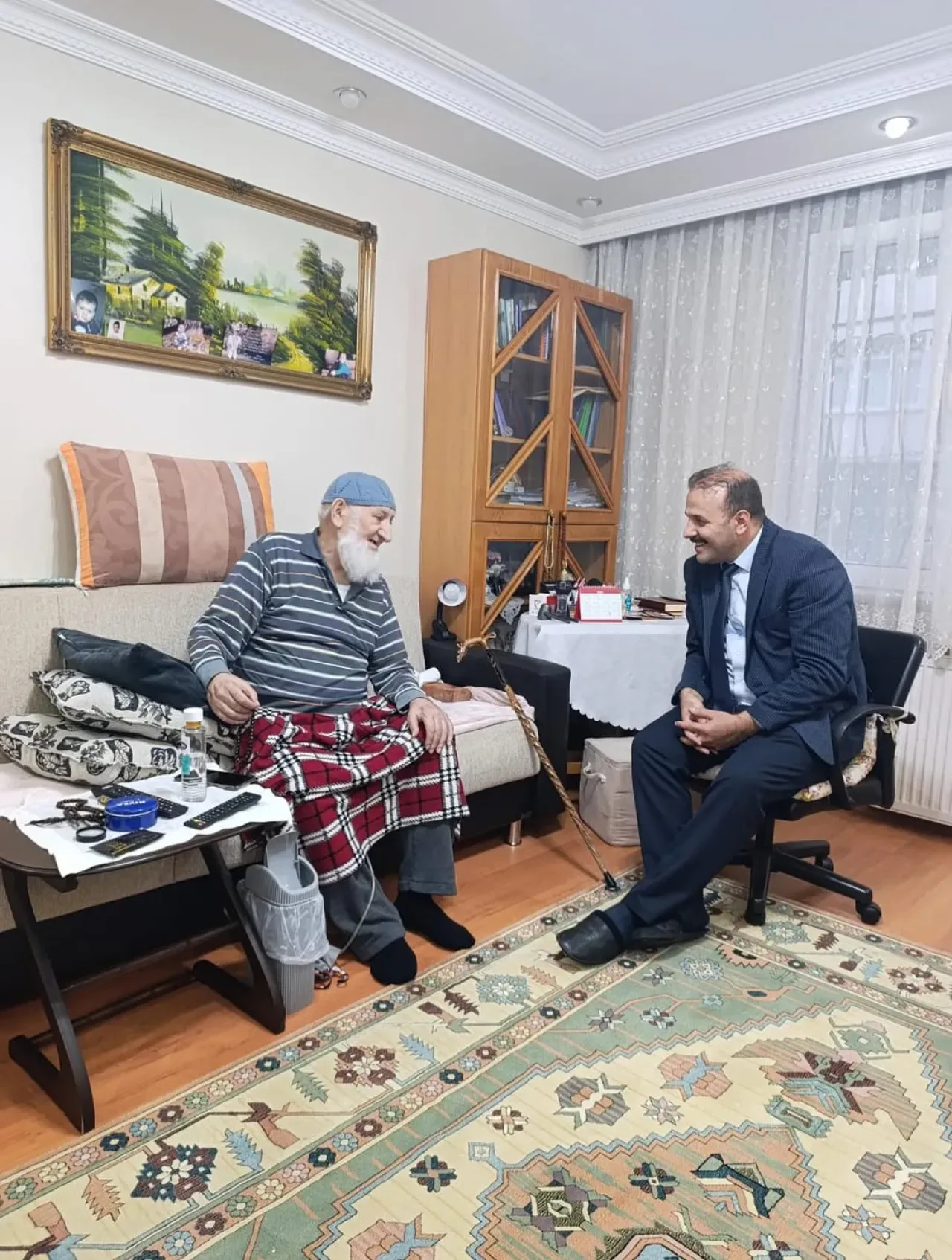 Avcılar'da 24 Kasım Öğretmenler Günü'nde Anlamlı Ziyaret Avcılar'da 24 Kasım Öğretmenler Günü'nde Anlamlı Ziyaret