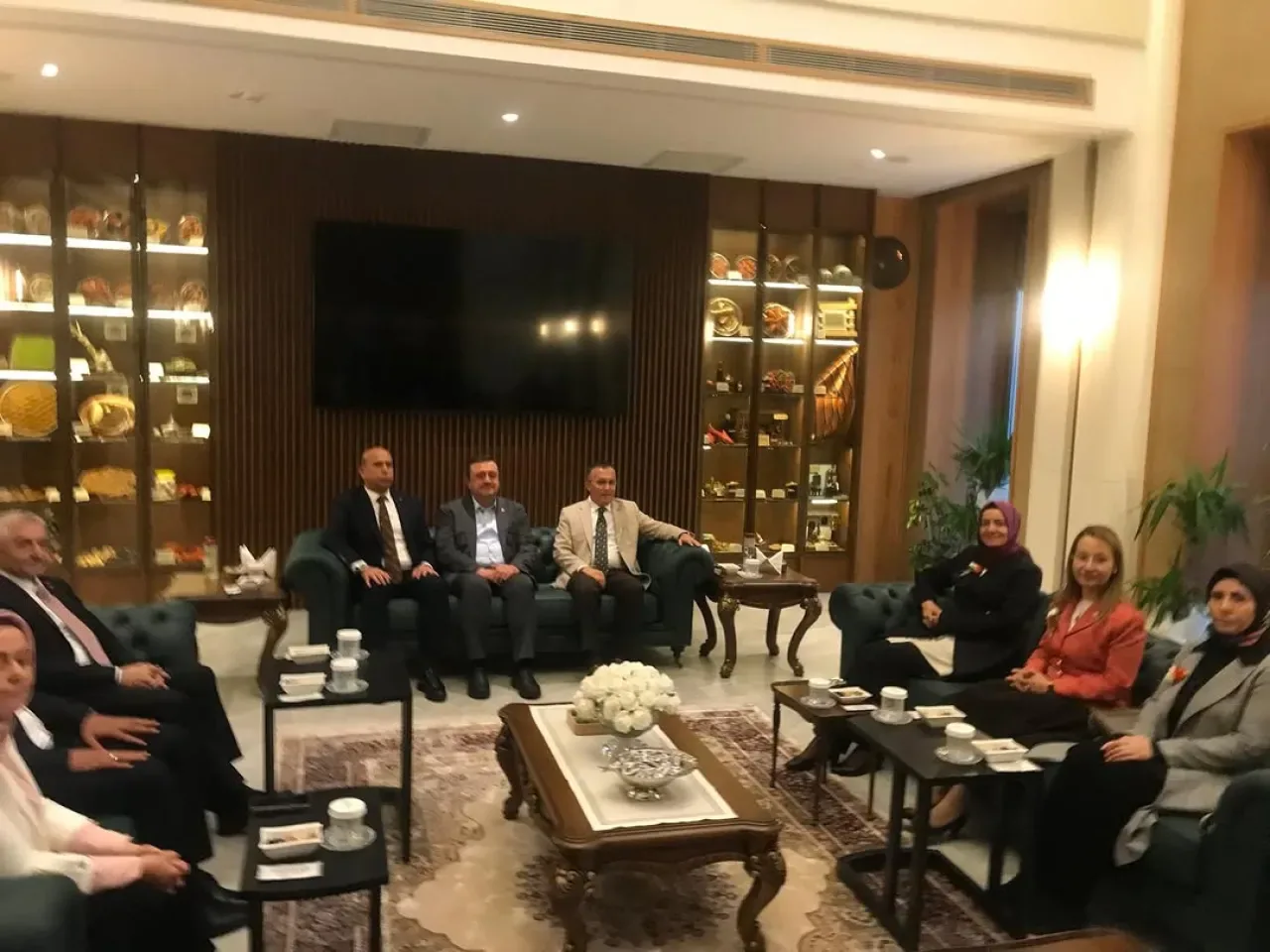 AK Partili Bakbak ve Kaya, Gaziantep Valisi Çeber'i Ziyaret Etti AK Partili Bakbak ve Kaya, Gaziantep Valisi Çeber'i Ziyaret Etti