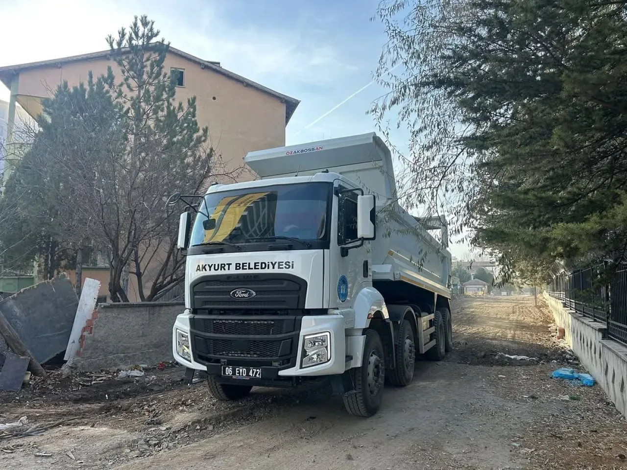 Akyurt'ta Saracalar Mahallesi Yolları Yenileniyor Akyurt'ta Saracalar Mahallesi Yolları Yenileniyor