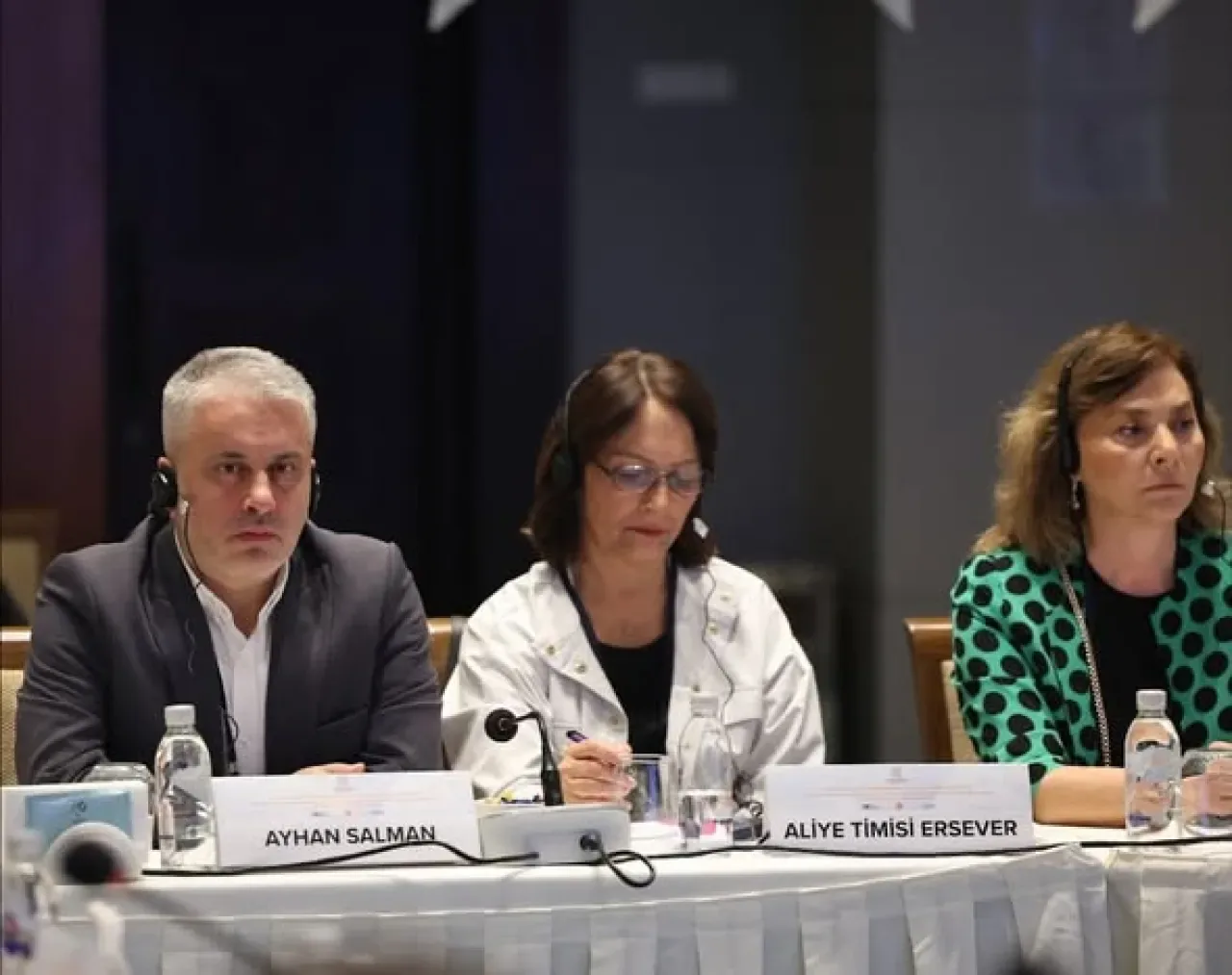 Antalya'da Kadınların Siyasete Katılımını Güçlendirme Toplantısı Düzenlendi Antalya'da Kadınların Siyasete Katılımını Güçlendirme Toplantısı Düzenlendi