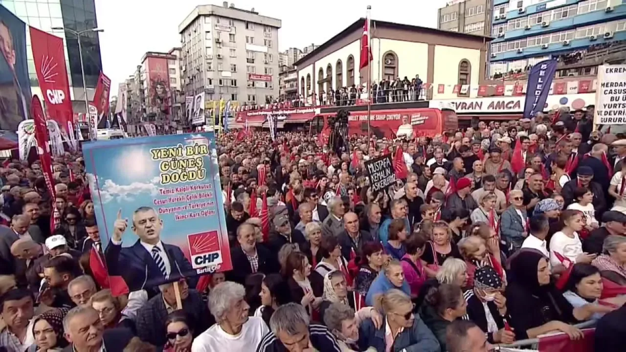 CHP'li Aşkın Genç: "Zonguldak Tayınız, Milletle Aydınlık Yolu Açıyoruz" CHP'li Aşkın Genç: "Zonguldak Tayınız, Milletle Aydınlık Yolu Açıyoruz"