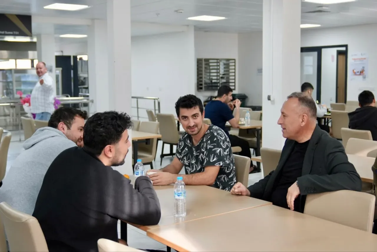 Balıkesir Gençlik ve Spor İl Müdürü Adem Özalp, Öğrenci Yurtlarını Ziyaret Etti Balıkesir Gençlik ve Spor İl Müdürü Adem Özalp, Öğrenci Yurtlarını Ziyaret Etti