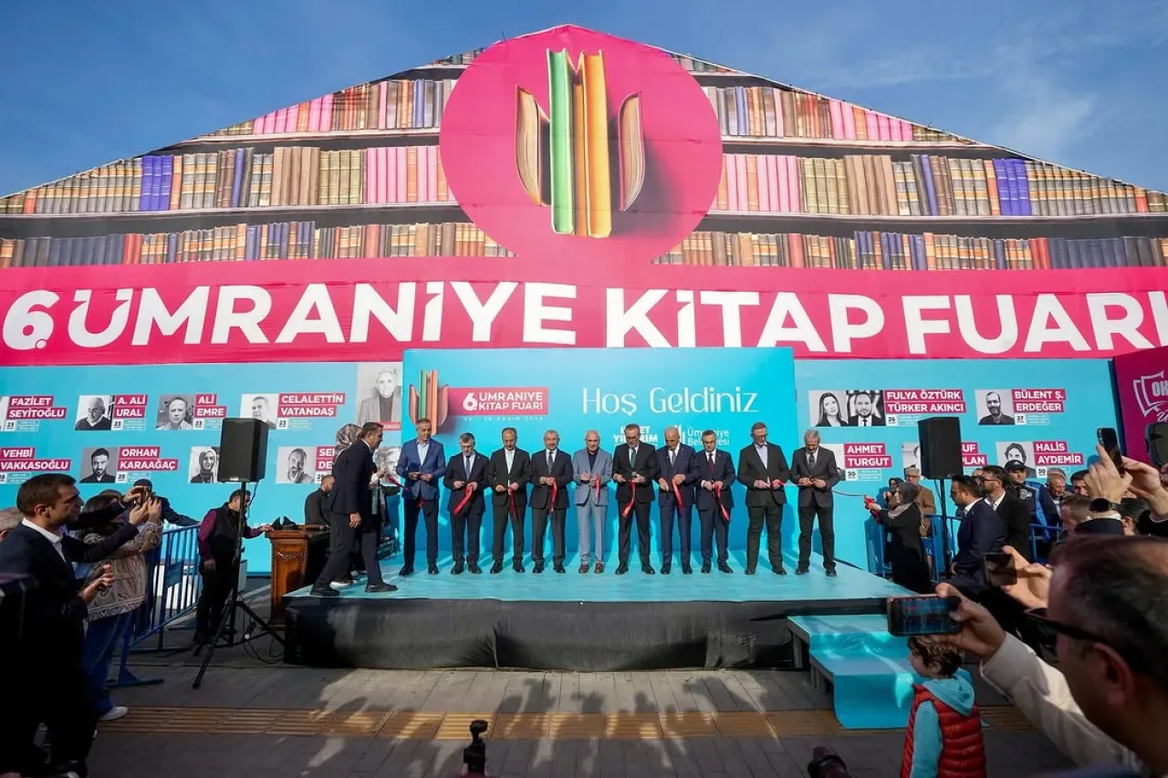 Ümraniye'de Kitap Şöleni Başladı: 6. Ümraniye Kitap Fuarı 9 Gün Boyunca Kapılarını Açıyor Ümraniye'de Kitap Şöleni Başladı: 6. Ümraniye Kitap Fuarı 9 Gün Boyunca Kapılarını Açıyor
