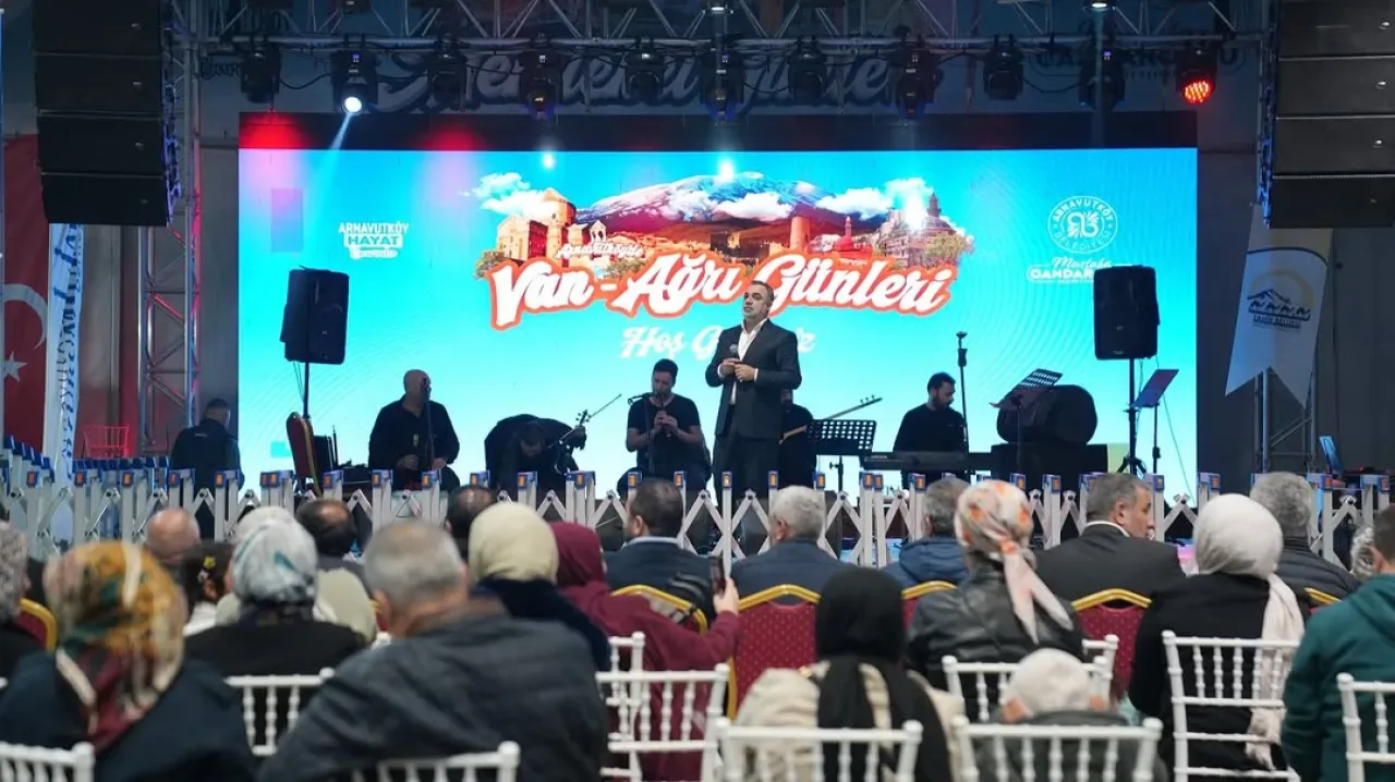 Arnavutköy'de Van ve Ağrı Memleket Günleri Coşkusu Arnavutköy'de Van ve Ağrı Memleket Günleri Coşkusu