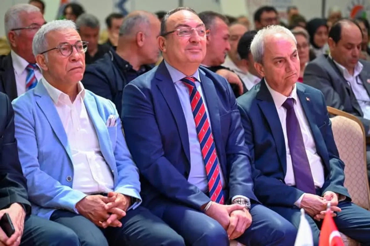 Antalya'nın Kültür ve Edebiyat Vizyonu Kepez'de Masaya Yatırıldı Antalya'nın Kültür ve Edebiyat Vizyonu Kepez'de Masaya Yatırıldı