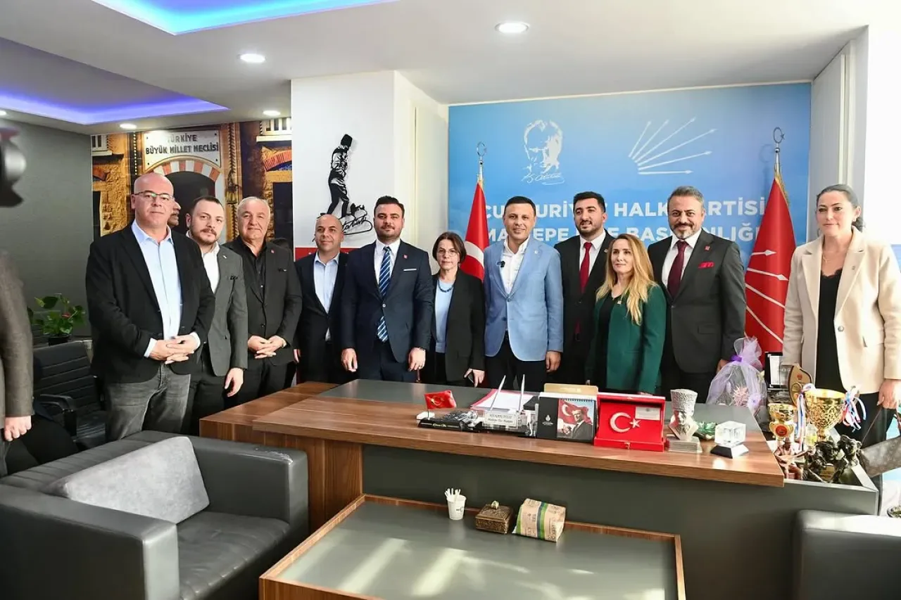 CHP'li Yöneticiler Sivas Tanıtım Günleri'ne Katıldı CHP'li Yöneticiler Sivas Tanıtım Günleri'ne Katıldı