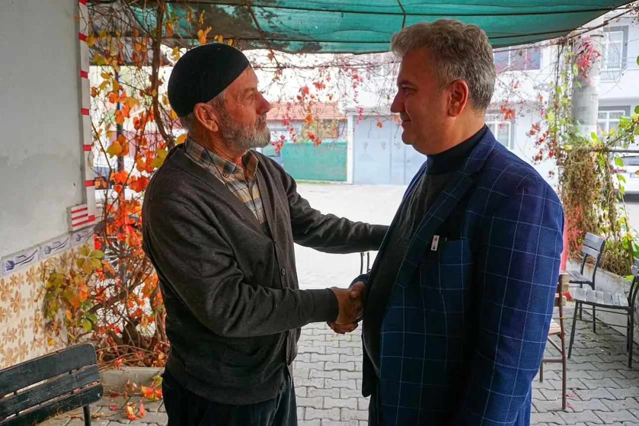 AK Partili Canbey, Altıeylül'de Halkla Buluştu AK Partili Canbey, Altıeylül'de Halkla Buluştu
