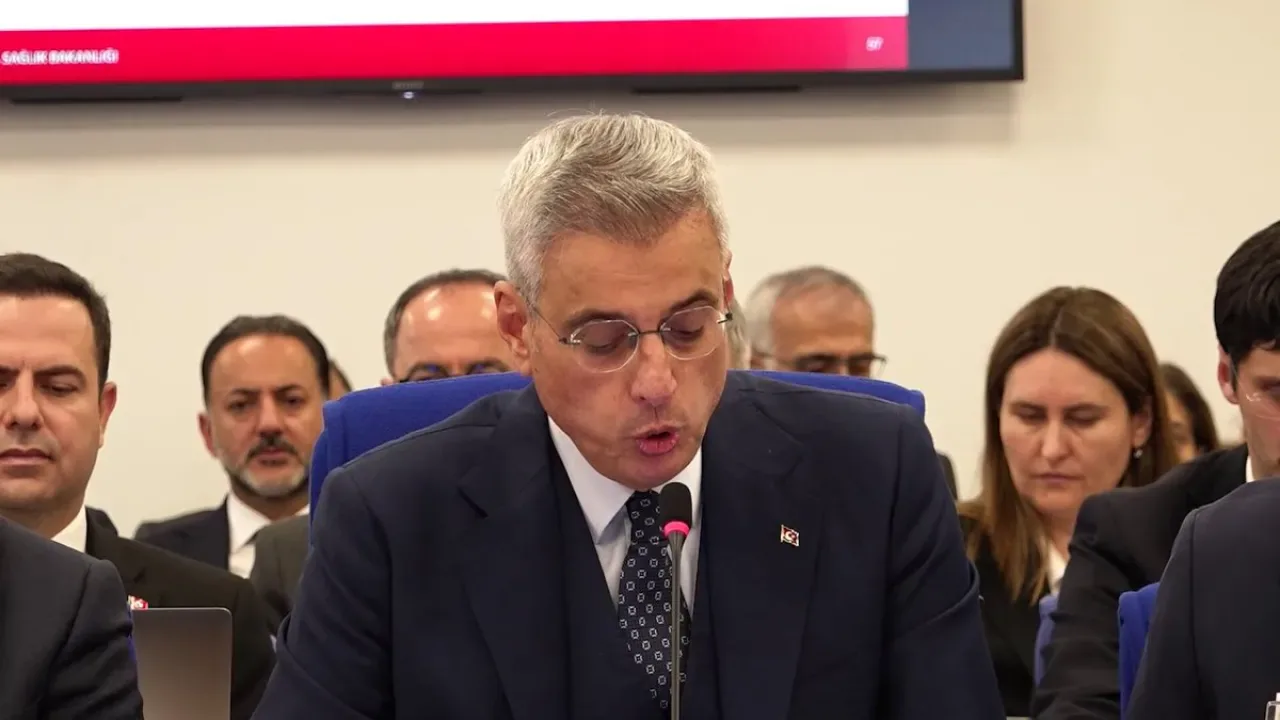 Sağlık Bakanı Memişoğlu: "Üreten Sağlık" ile Tam Bağımsız Türkiye Hedefi Sağlık Bakanı Memişoğlu: "Üreten Sağlık" ile Tam Bağımsız Türkiye Hedefi